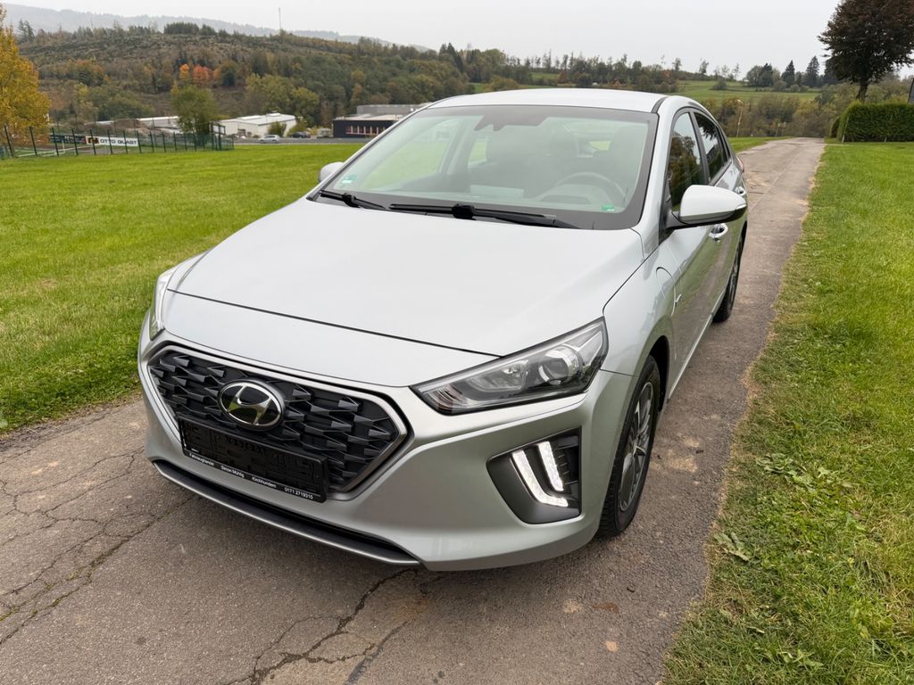 Bild des Angebotes Hyundai IONIQ Trend Plug-In Hybrid 1.Hand