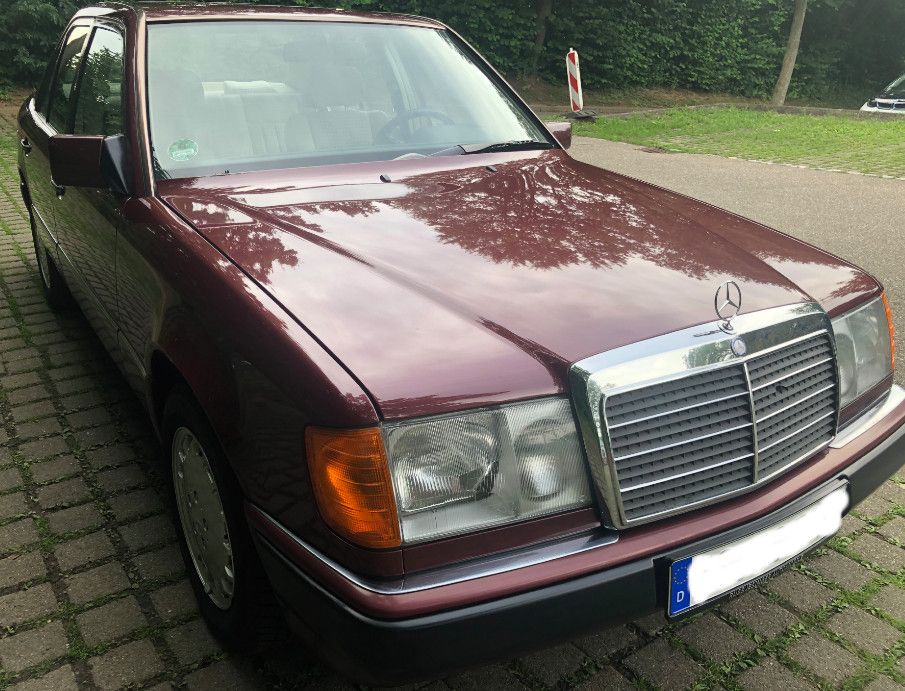 Bild des Angebotes Mercedes-Benz 230E Limousine W124, Topzustand, Sammlerfahrzeug