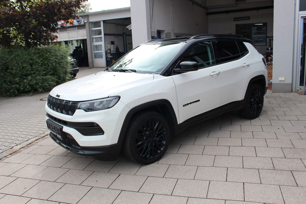 Bild des Angebotes Jeep Compass Night Eagle Mild-Hybrid FWD