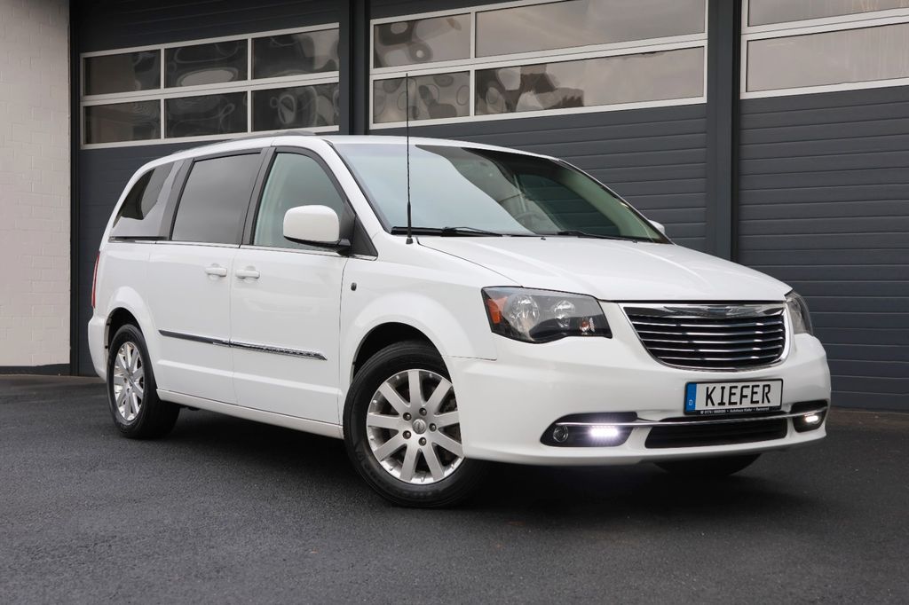 Bild des Angebotes Chrysler Grand Voyager V6/AHK/LPG/7-Sitzen/KAMERA/DVD/R17