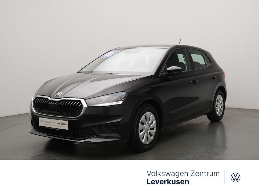 Bild des Angebotes Skoda Fabia Ambition DSG CARPLAY LED PDC PORT NAVI