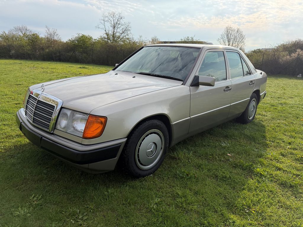 Bild des Angebotes Mercedes-Benz E 220