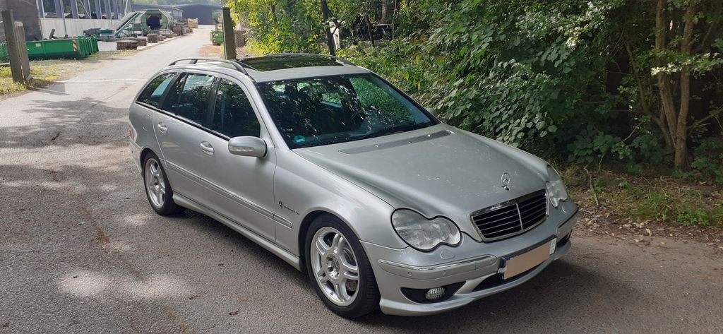 Bild des Angebotes Mercedes-Benz  C 32 T AMG