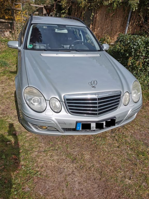 Bild des Angebotes Mercedes-Benz E 320 CDI T AVANTGARDE S211