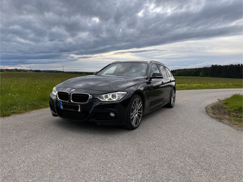 Bild des Angebotes BMW 330d xDrive Touring M Paket Sport Top Ausstattun