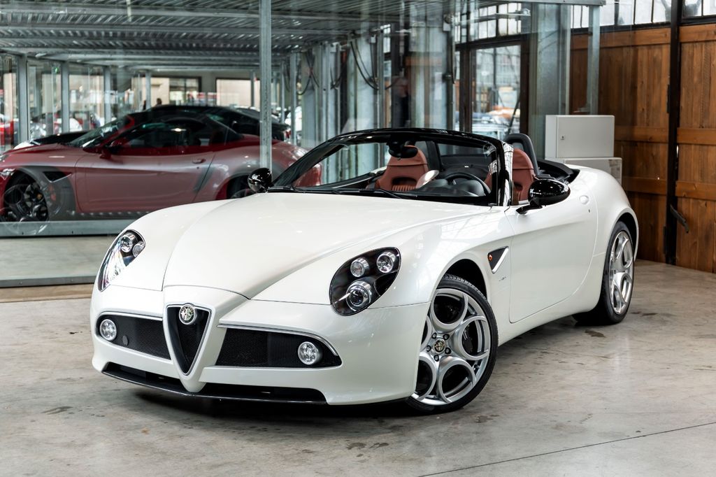 Bild des Angebotes Alfa Romeo 8C  Spider 1 of 500 I Carbon I 1. Hand I 3084 km
