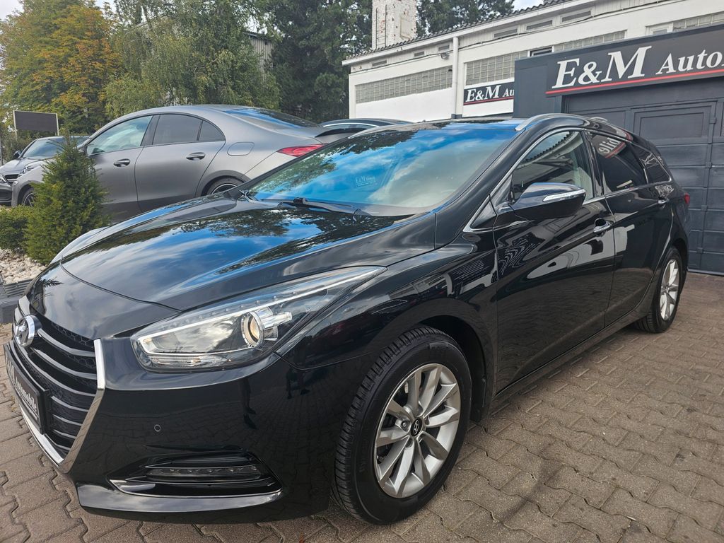 Bild des Angebotes Hyundai i40 cw blue Trend*AHK*PDC*XENON*SHZ*ALU*