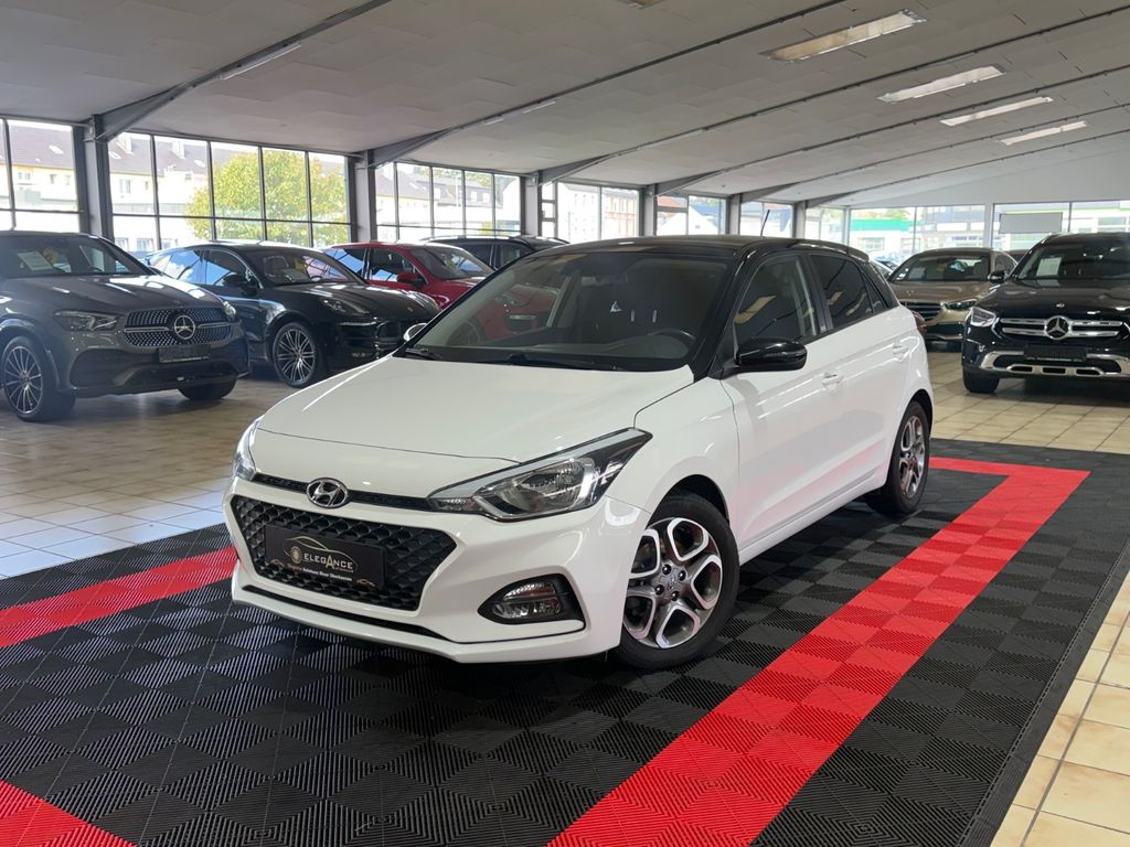 Hyundai i20 YES! Plus*NAVI*AUT*T*EFH*KAMERA*