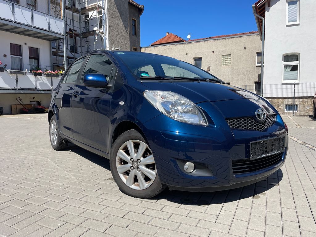Bild des Angebotes Toyota Yaris Executive *1. Hand*Automatik*Klima*