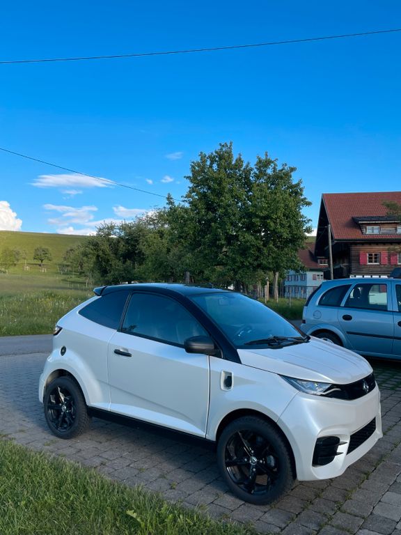 Bild des Angebotes Aixam eCoupé 48 V Sport perlmuttweiß