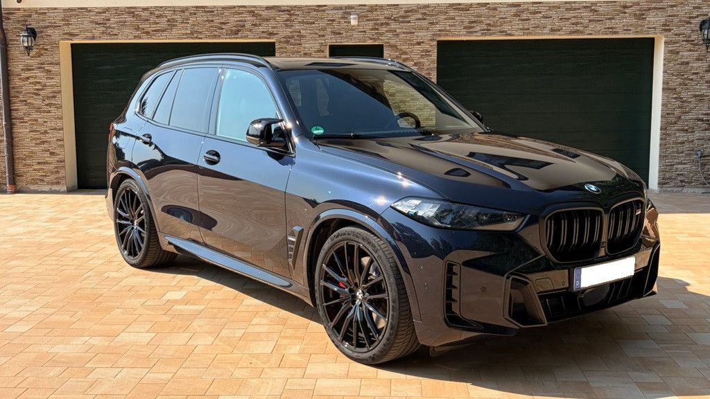 Bild des Angebotes BMW X5 M60i-AHK ACC Pano SoftClose Massage Garantie