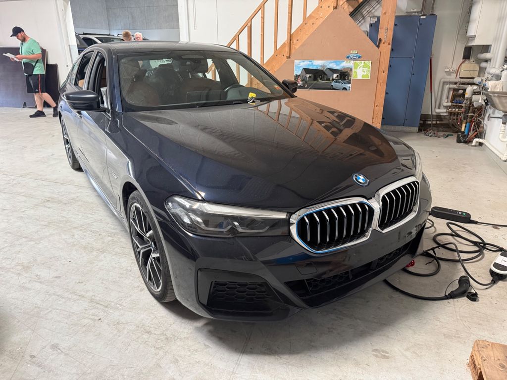 Bild des Angebotes BMW 545 5 Limousine 545 e xDrive M Sport