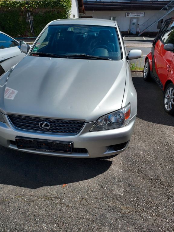 Bild des Angebotes Lexus IS 200 - -
