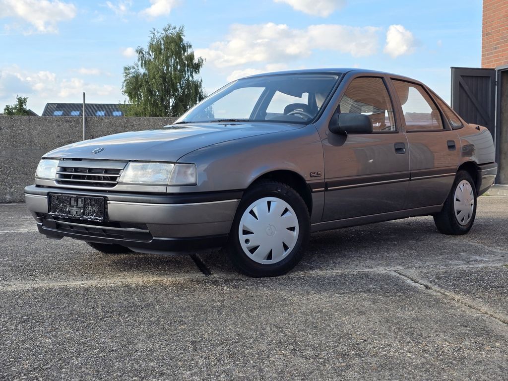Opel Vectra A GLS 1.6 Benzin Stufenheck Grau Metallic