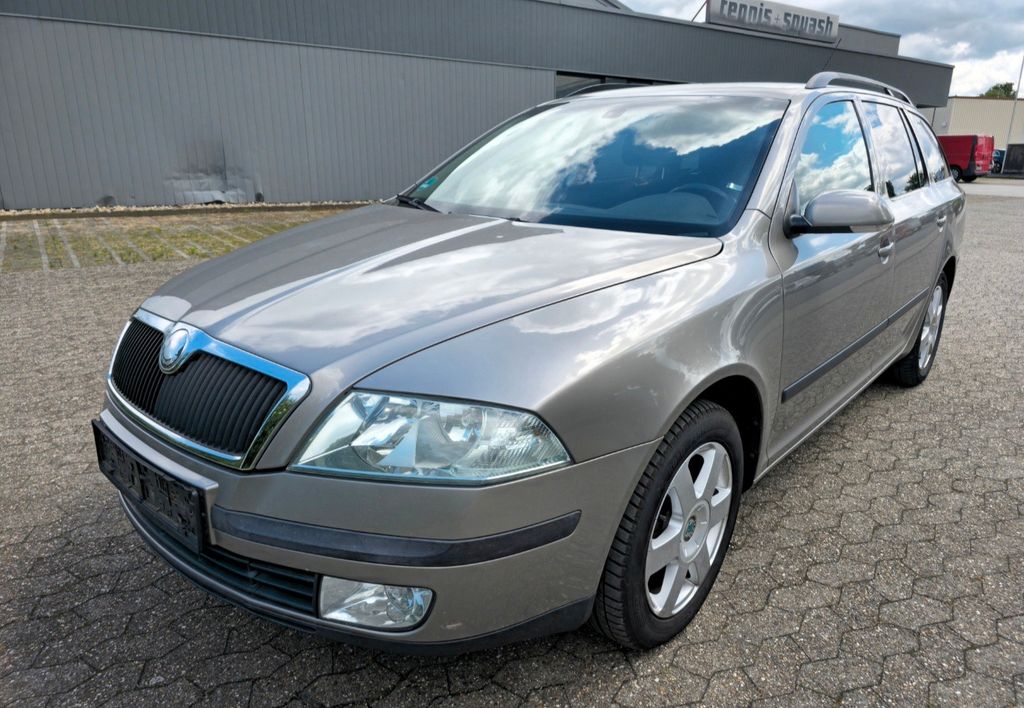 Bild des Angebotes Skoda Octavia Combi 2.0 TDI PD DPF DSG Team Editio...