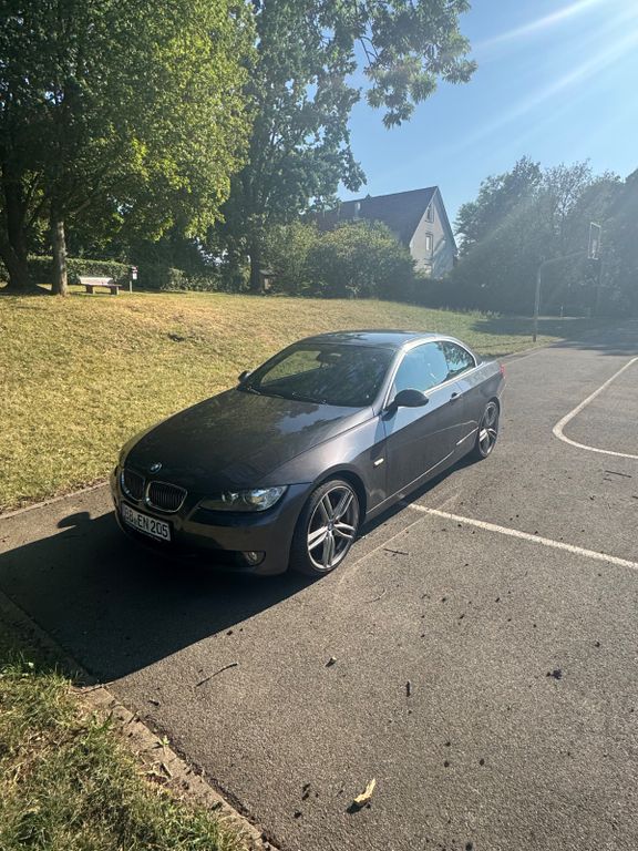 Bild des Angebotes BMW 330d Cabrio -