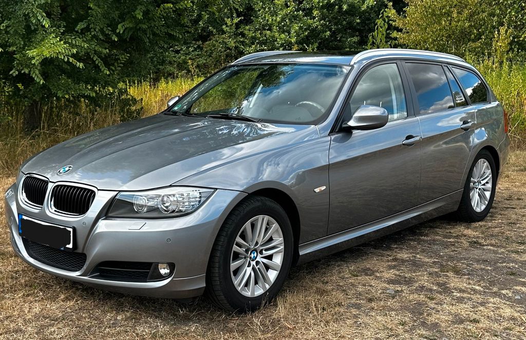 Bild des Angebotes BMW 318i Touring, 8-fach bereift, Top Ausstattung