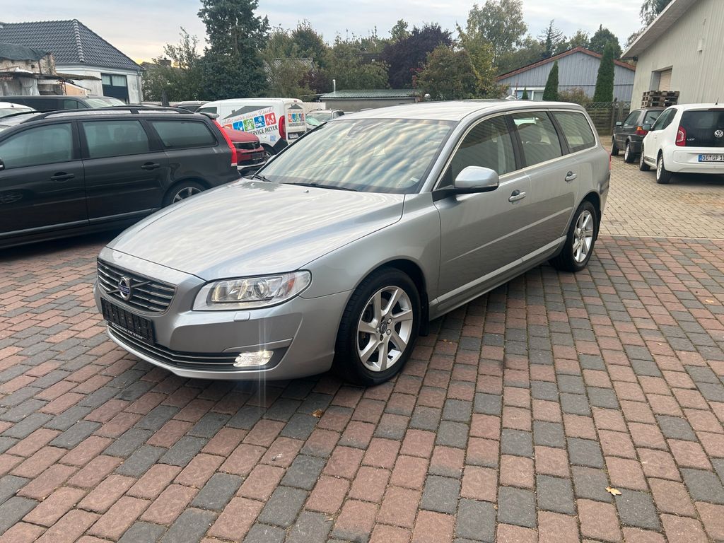 Bild des Angebotes Volvo V70 D3 Kombi Momentum NAVI, Leder, PDC