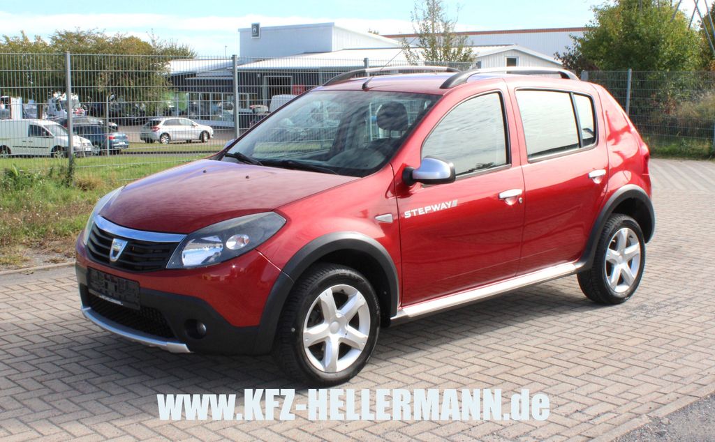 Dacia Sandero Stepway 1,6 1.Hand ZR neu!