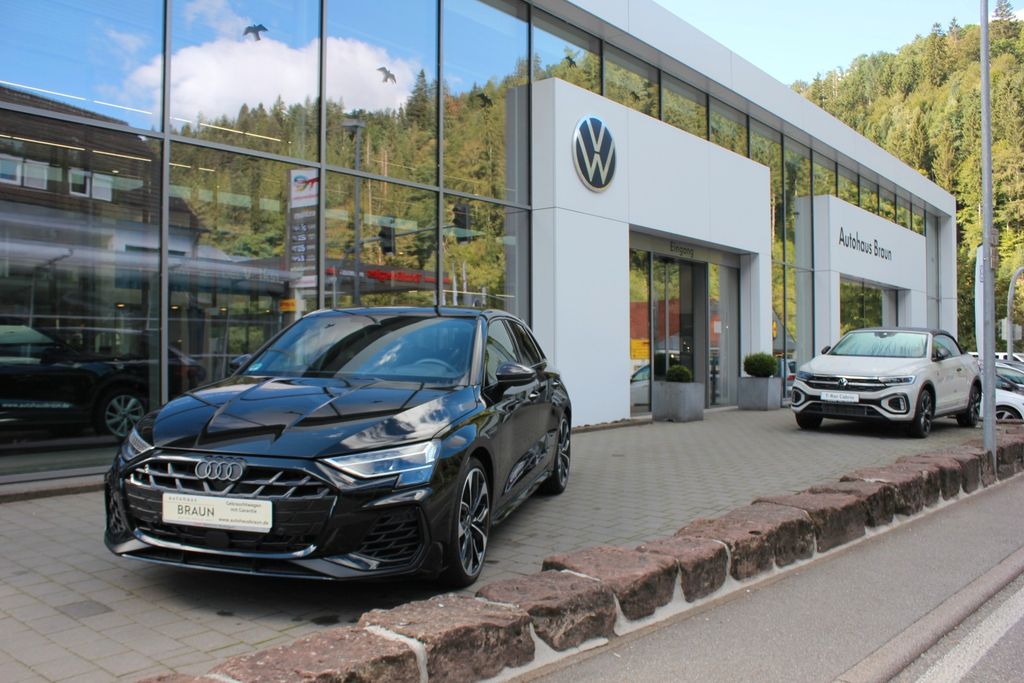 Bild des Angebotes Audi S3 Sportback 2.0 TFSI quattro *Akrapovic, Carbon