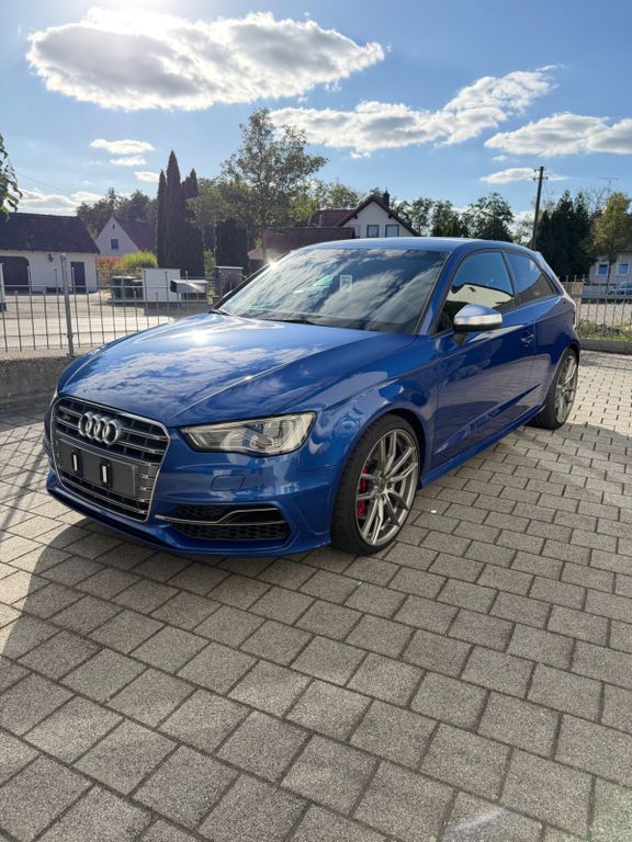 Bild des Angebotes Audi S3 2.0 TFSI S tronic quattro | Sepangblau