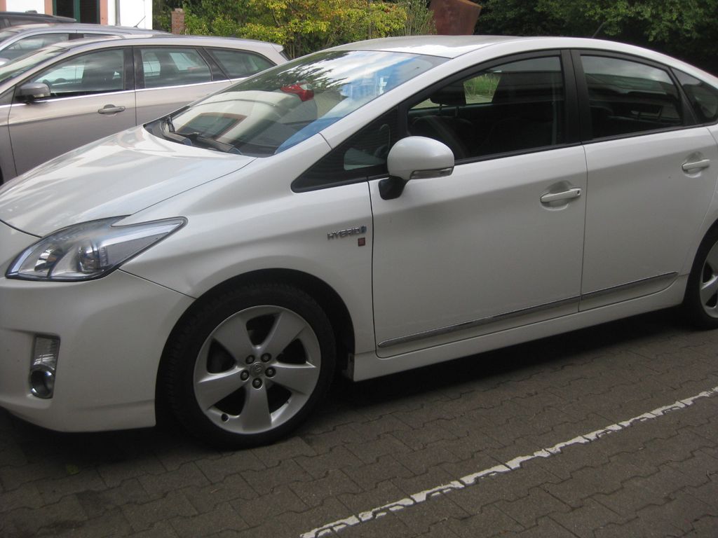 Toyota Prius 1.8 Hybrid (Benzin/El.) - HU neu bis 10/28