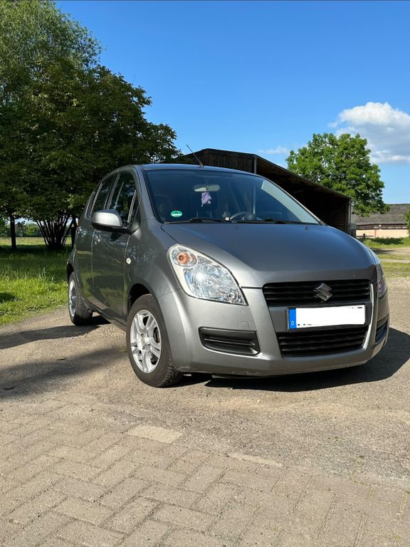 Bild des Angebotes Suzuki Splash 1.0 grau-metallic mit wenig Kilometer