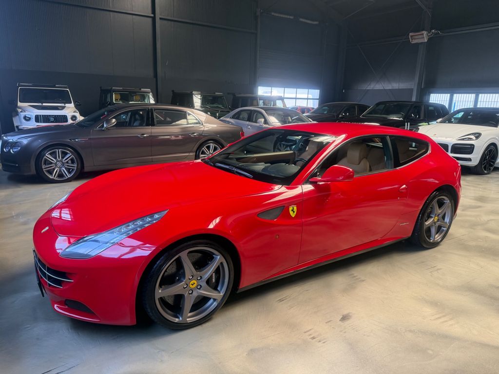 Bild des Angebotes Ferrari FF 6,3 V12 4x4 CARBON/ROSSO CORSA/UNFALLFREI