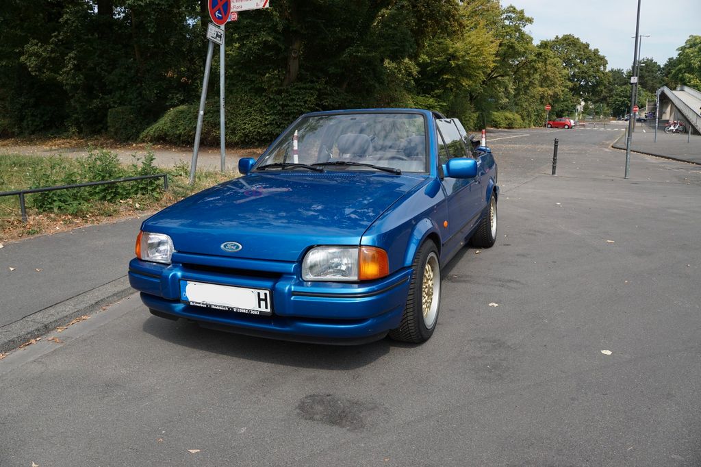 Ford Escort XR3i Cabrio Mk4 105 PS | Oldtimer