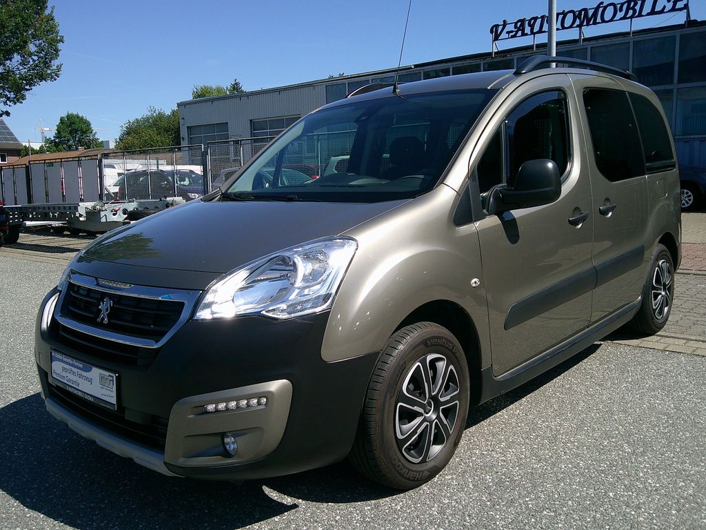 Bild des Angebotes Peugeot Partner Tepee Outdoor PureTech 110 AhK