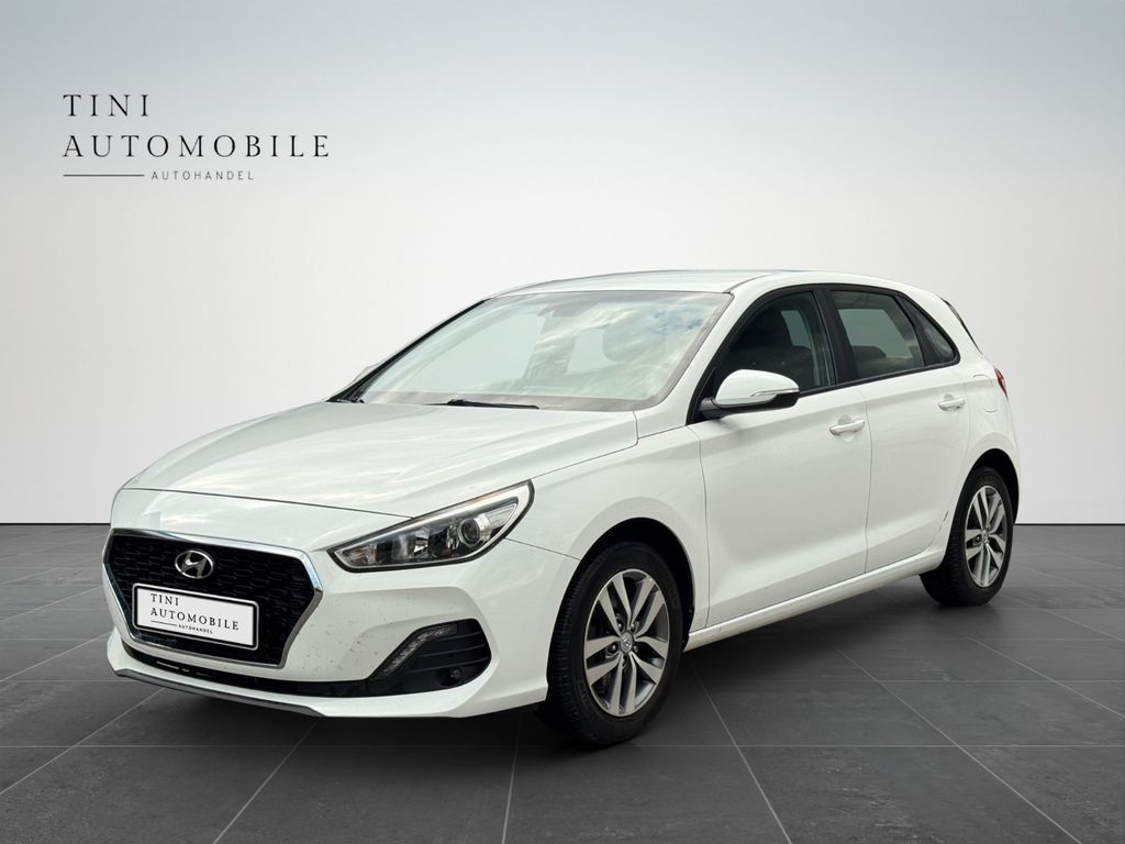 Bild des Angebotes Hyundai i30 Trend *SHZ*Klima*HU 03/2028*Scheckheft*PDC*
