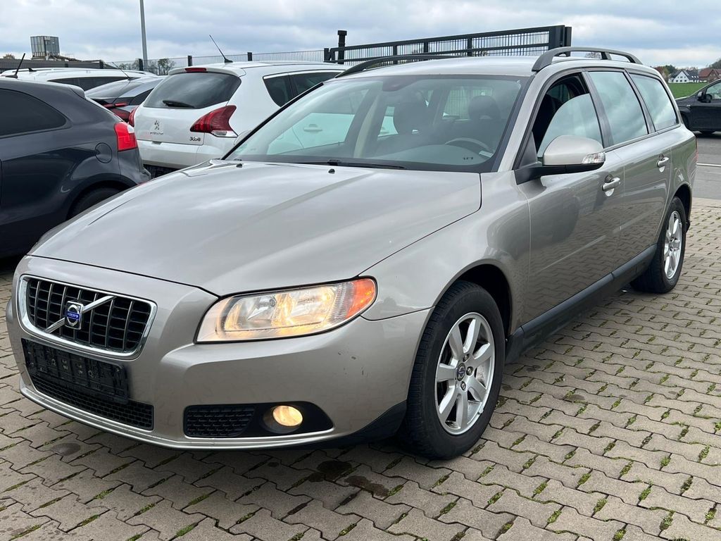 Bild des Angebotes Volvo V70 Kombi Kinetic TüV neu Scheckheft Klimatronic