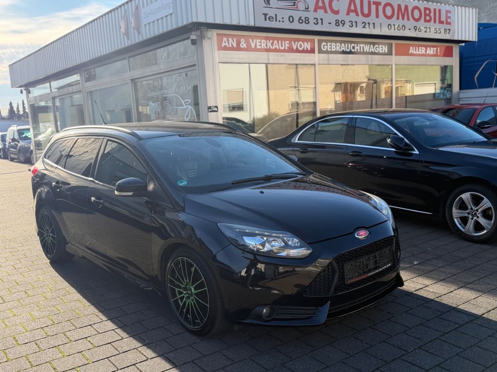 Ford Focus ST Exklusiv-Paket* 1.Hand*Recaro*Xenon*SHZ