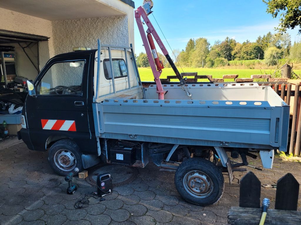 Bild des Angebotes Piaggio Porter S85 Kipper mit Kran und Räumschild