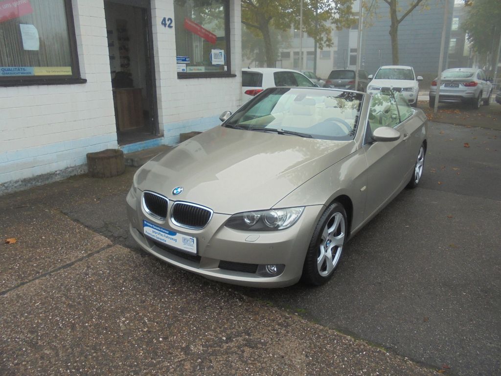 Bild des Angebotes BMW 320i  Cabrio"KLIMATR.-XENON-LEDER"
