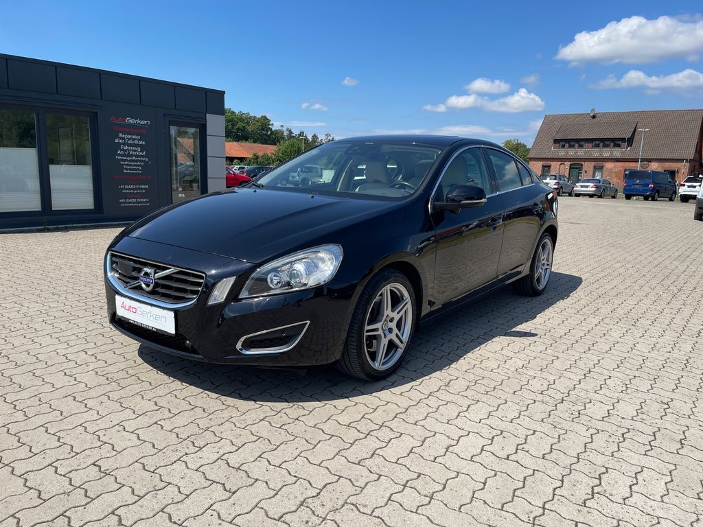 Bild des Angebotes Volvo S60 2.4 D5 Lim. Summum 2HD Volvo-Scheckheft