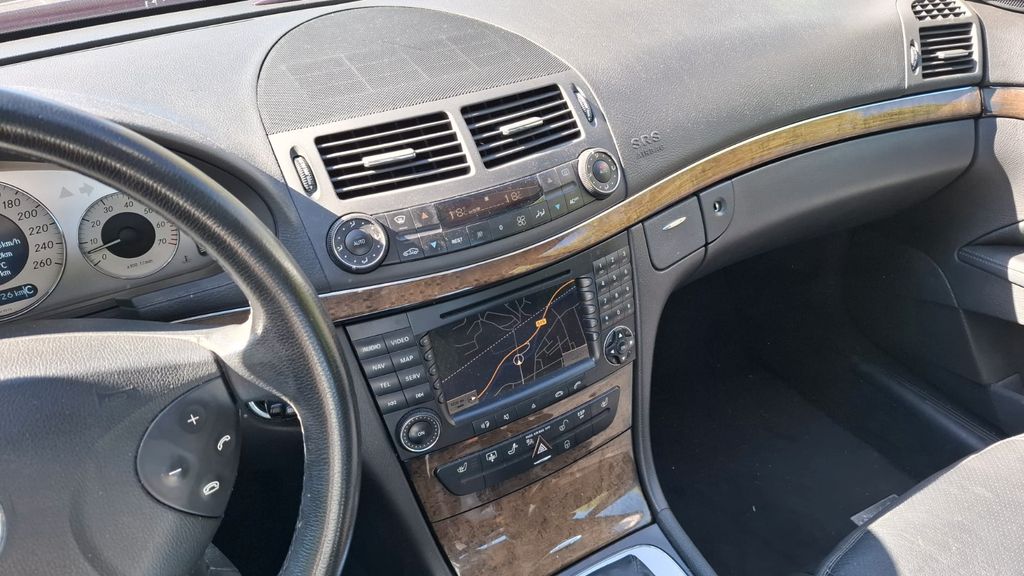 Bild des Angebotes Mercedes-Benz E 240 Avantgarde+VOLLLEDER+KLIMA+WINTERREIFEN