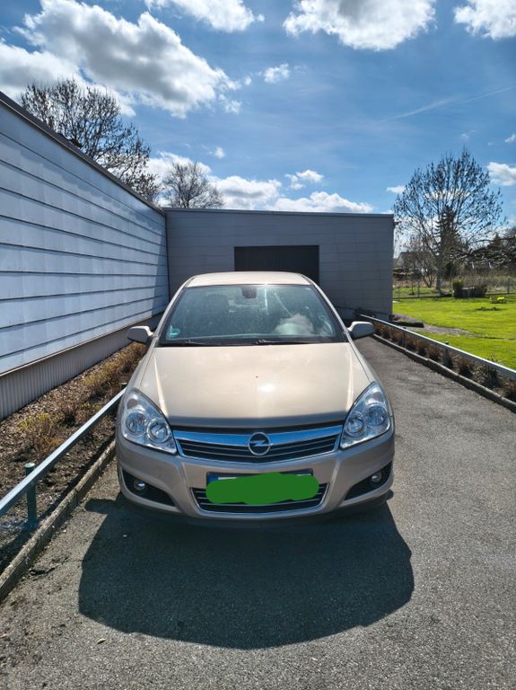 Bild des Angebotes Opel Astra 1.8 ECOTEC Edition Automatik Edition