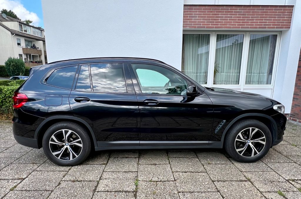 Bild des Angebotes BMW X3 xDrive20d AT - Scheckheft, HiFi, AHK, TÜV neu