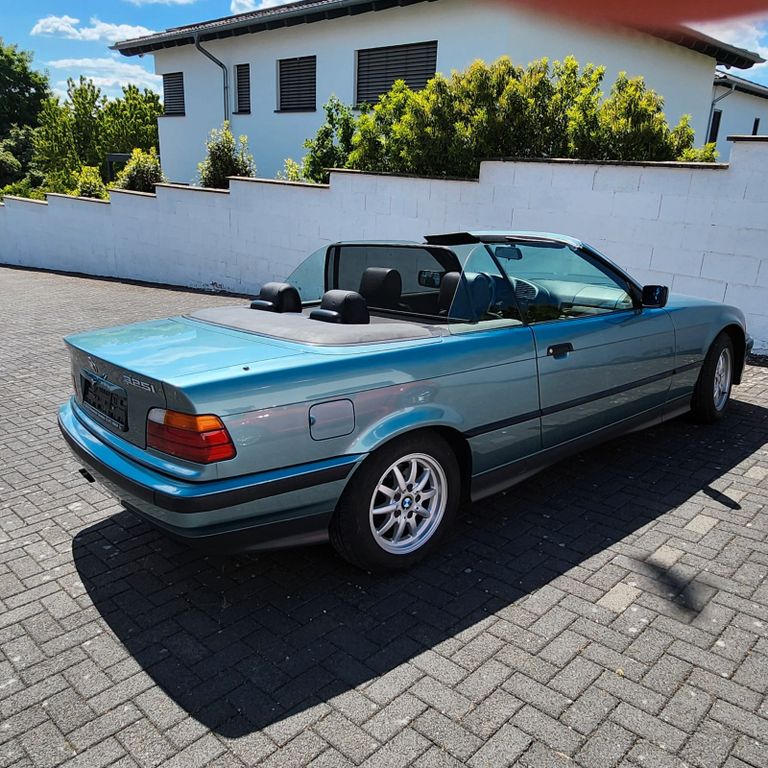 BMW 325 Cabrio Autom. ,elektr. Verdeck,  Leder, SHzg