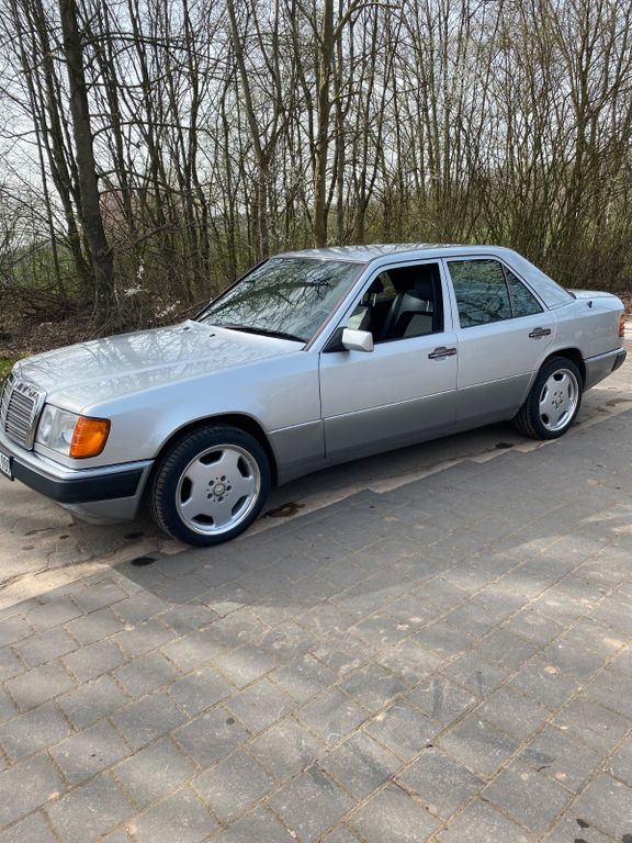 Bild des Angebotes Mercedes-Benz W124 230e