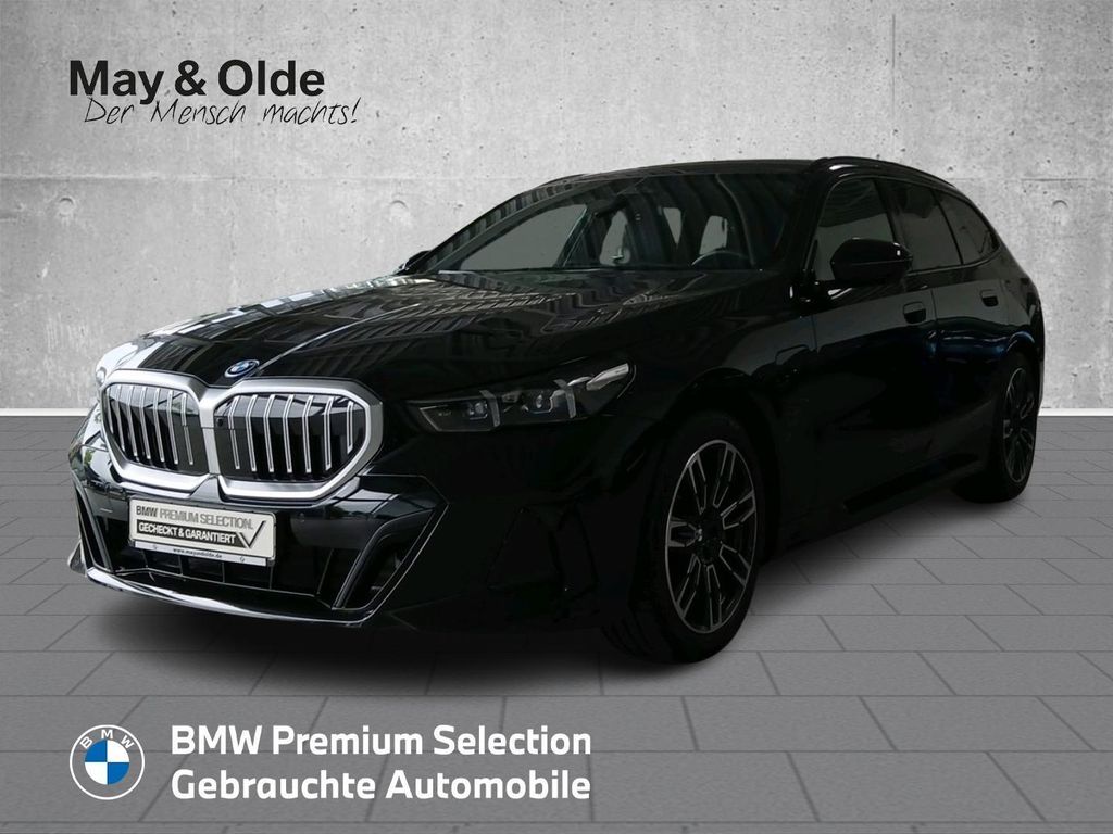 Bild des Angebotes BMW 550 e xDrive Touring M Sport AHK el. Panoramadac