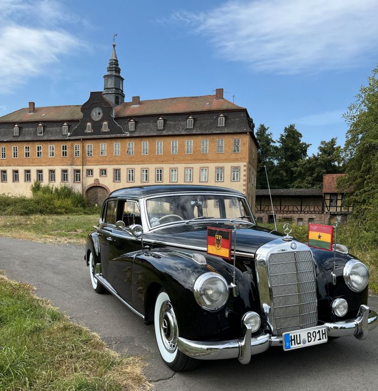 Mercedes-Benz 300b Adenauer 1955 Präsidalfahrzeug Ghana Accra