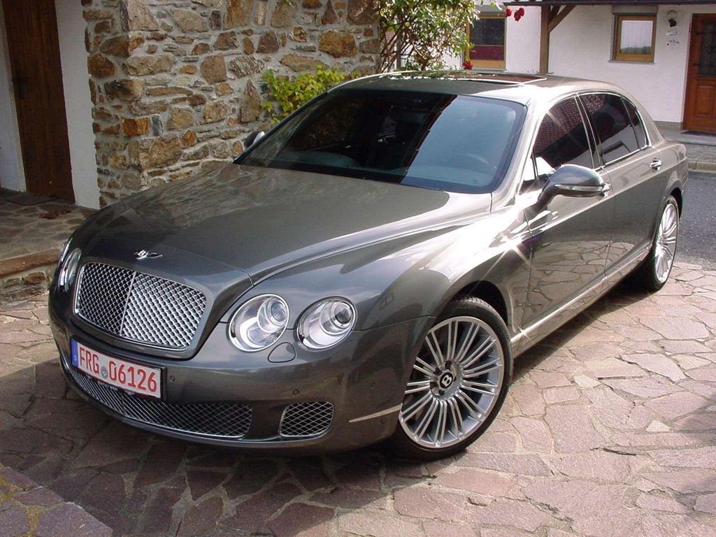 Bild des Angebotes Bentley Flying Spur Speed EINMALIG  Wie fabrikneu  NUR 4