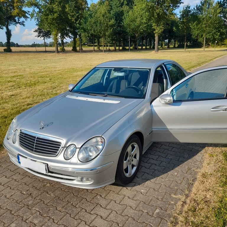 Bild des Angebotes Mercedes-Benz 220 CDI W211
