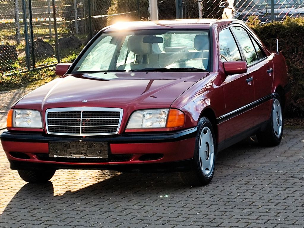 Mercedes-Benz C 180 ELEGANCE *1.Hand*