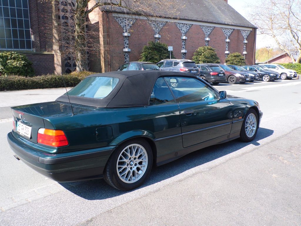 Bild des Angebotes BMW 328i Cabrio Sport Edition Sport Edition