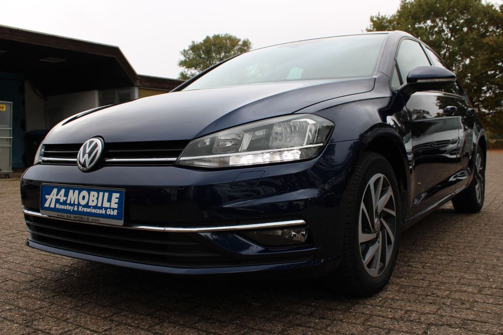 Bild des Angebotes Volkswagen Golf VII Limousine Sound SHZ Navi Carplay ACC