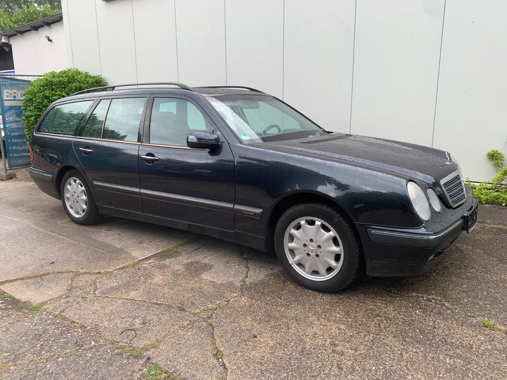 Bild des Angebotes Mercedes-Benz E 270 CDI T ELEGANCE Autom. mit eiskalter Klima