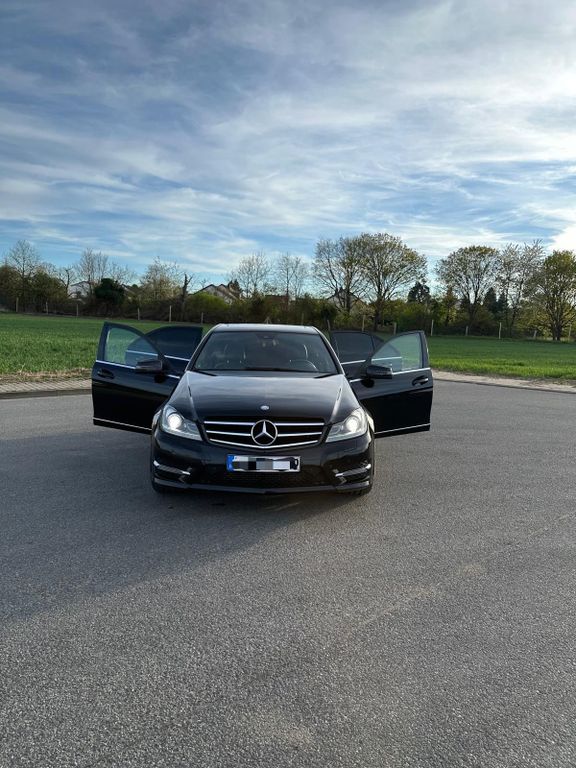 Bild des Angebotes Mercedes-Benz 220